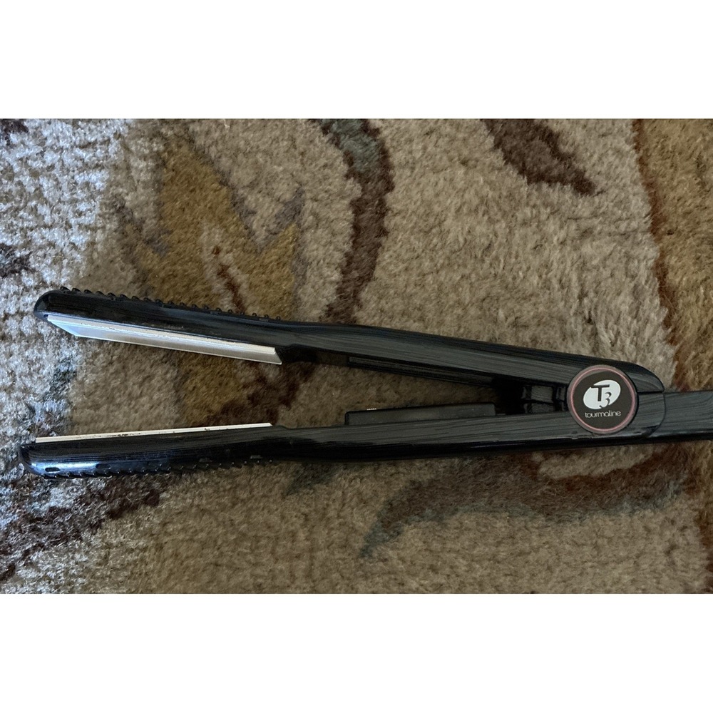 T3 Volumize Ionic Ceramic Tourmaline Dome-plated Flat Iron | 1" EUC (83910)